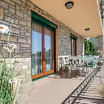 شقة 200m To Family House With Garden At Super Location