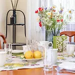 شقة 200m To Family House With Garden At Super Location *
