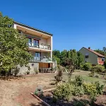 شقة 200m To Family House With Garden At Super Location *