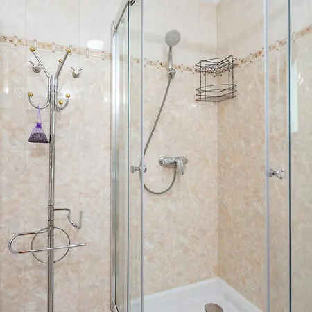 公寓 200m To Family House With Garden At Super Location