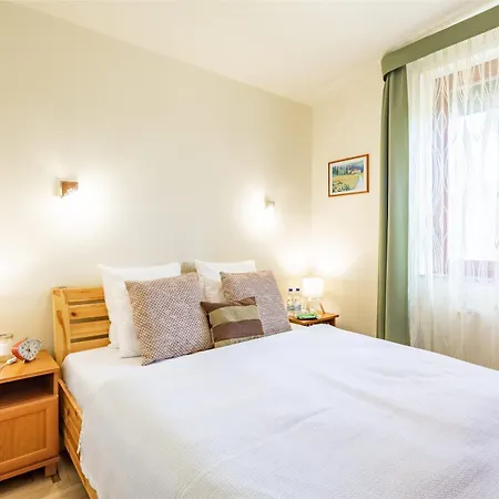 公寓 200m To Family House With Garden At Super Location 巴拉顿菲赖德