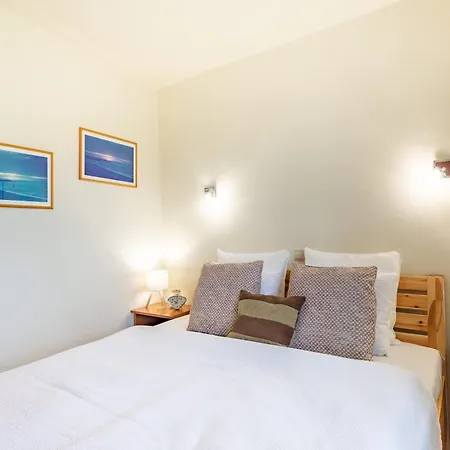200m To Family House With Garden At Super Location 巴拉顿菲赖德
