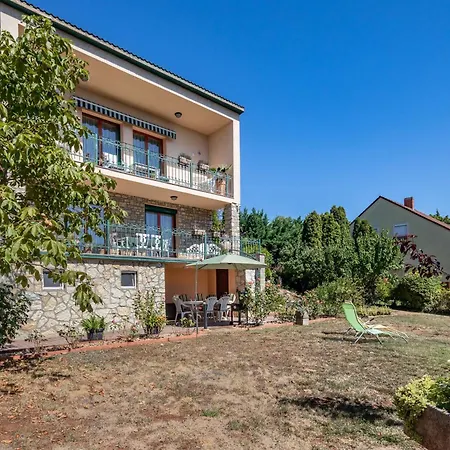 200m To Family House With Garden At Super Location 公寓 *