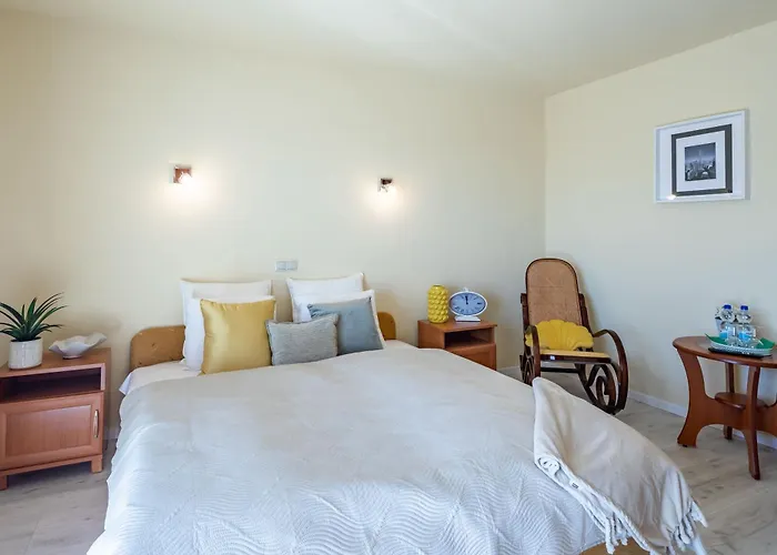 Apartment 200m To Family House With Garden At Super Location *