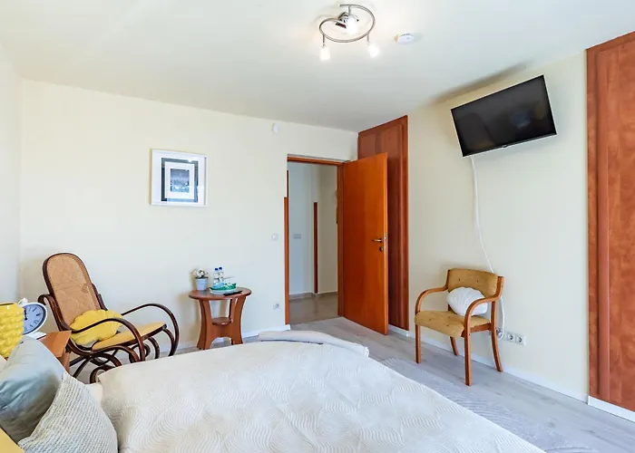 200m To Family House With Garden At Super Location Balatonfured