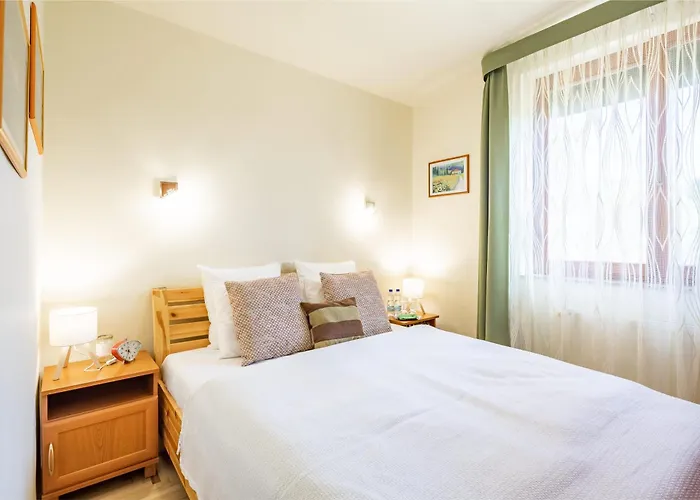 Apartment 200m To Family House With Garden At Super Location Balatonfured