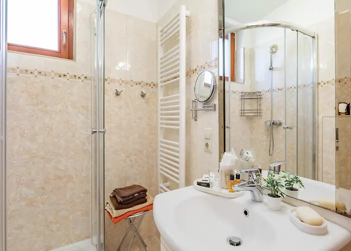 Apartment 200m To Family House With Garden At Super Location *
