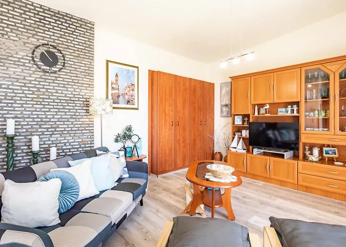 Apartment 200m To Family House With Garden At Super Location Balatonfured