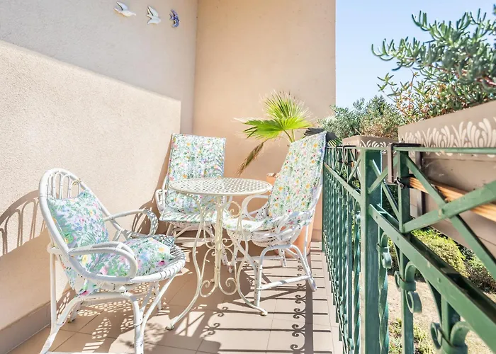 Apartment 200m To Family House With Garden At Super Location Balatonfured