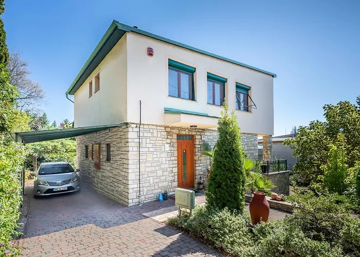 200m To Family House With Garden At Super Location Apartment *