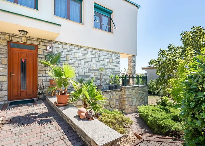 Apartment 200m To Family House With Garden At Super Location Balatonfured